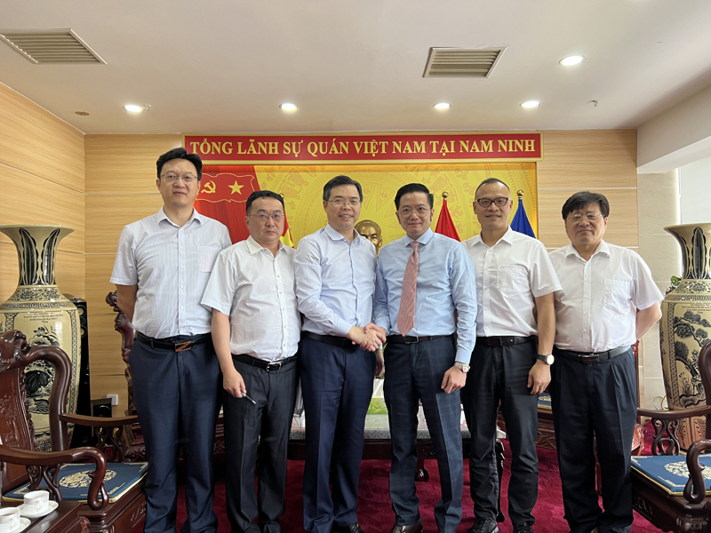 越南驻南宁领事-杜南忠2.jpg