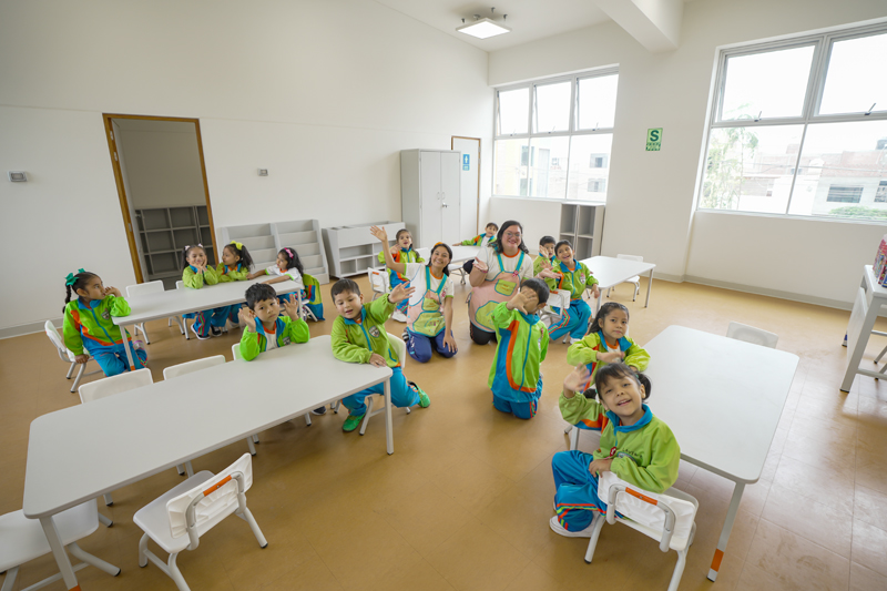 2-小朋友进入新教室-1.jpg